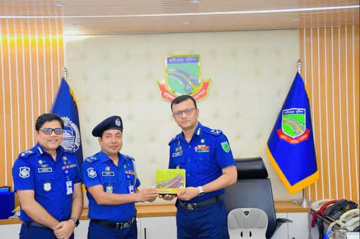 হাইওয়ে পুলিশ হতে ৩ পুলিশ সুপারের ফেনী, কক্সবাজার ও বরগুনা জেলায় এসপি হিসেবে পদায়ন হওয়ায় বিদায় সংবর্ধনা
