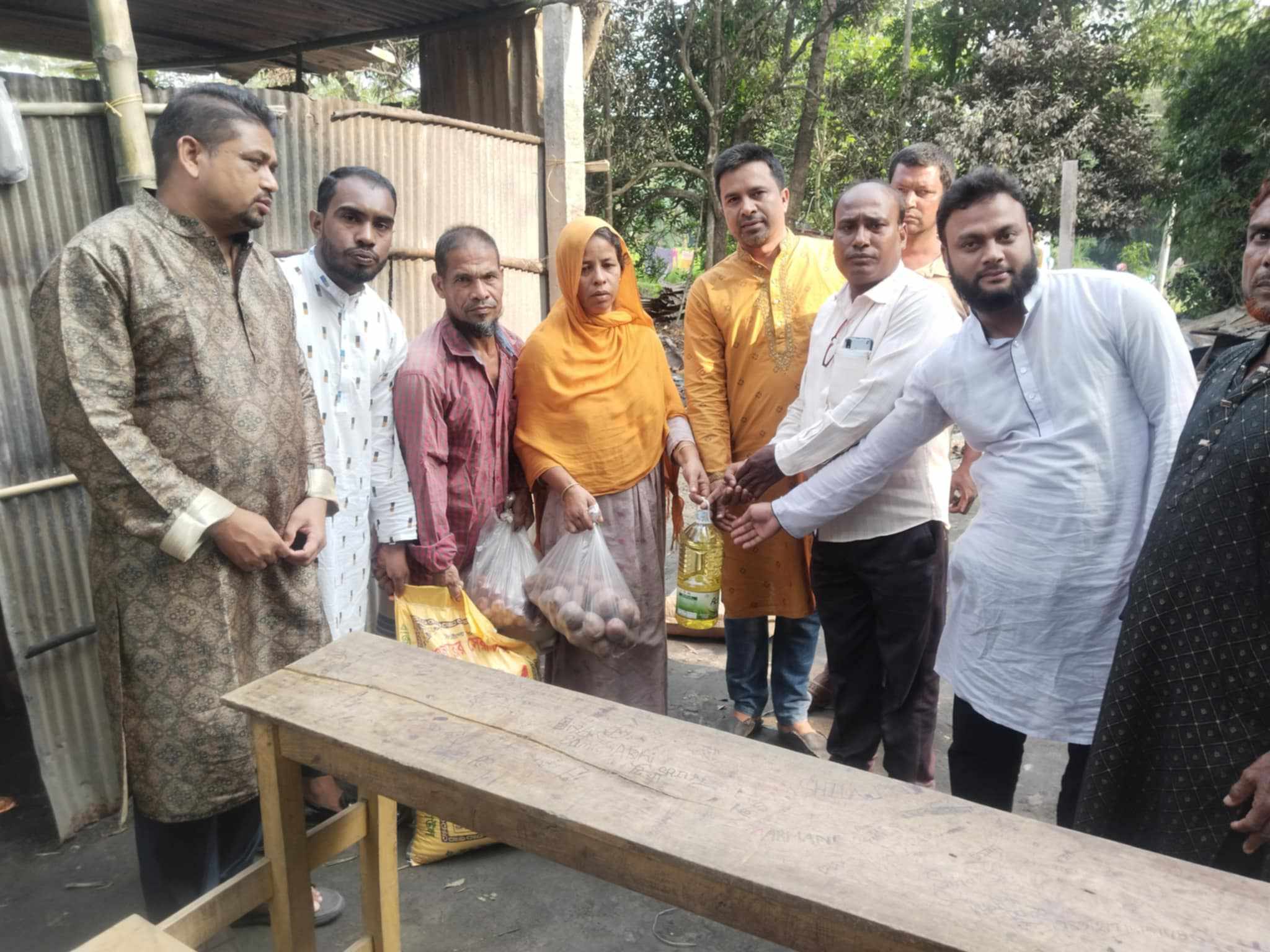 আন্তর্জাতিক মানবাধিকার সংস্থা আইনী সহায়তা কেন্দ্র ফাউন্ডেশন নীলফামারী জেলার পক্ষ থেকে আর্থিক সহযোগিতা