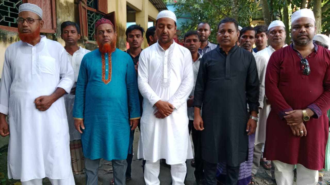 শিল্পপতি রুহুল আমিনের মায়ের মৃত্যুবার্ষিকী উপলক্ষে মিলাদ মাহফিল