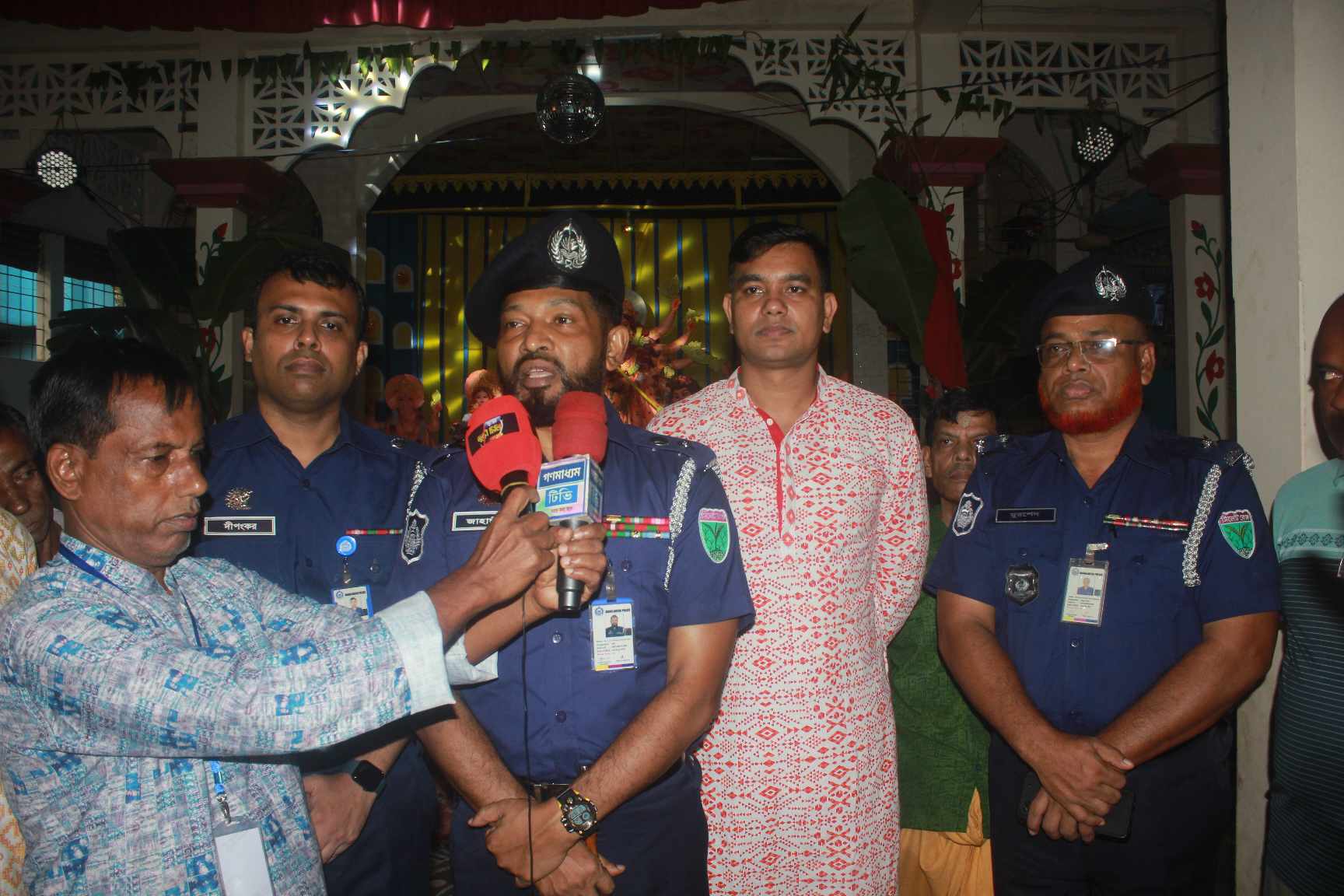 জুড়ীতে বিভিন্ন পূজামণ্ডপ পরিদর্শন করেন পুলিশ সুপার এম, কে, এইচ, জাহাঙ্গীর হোসেন