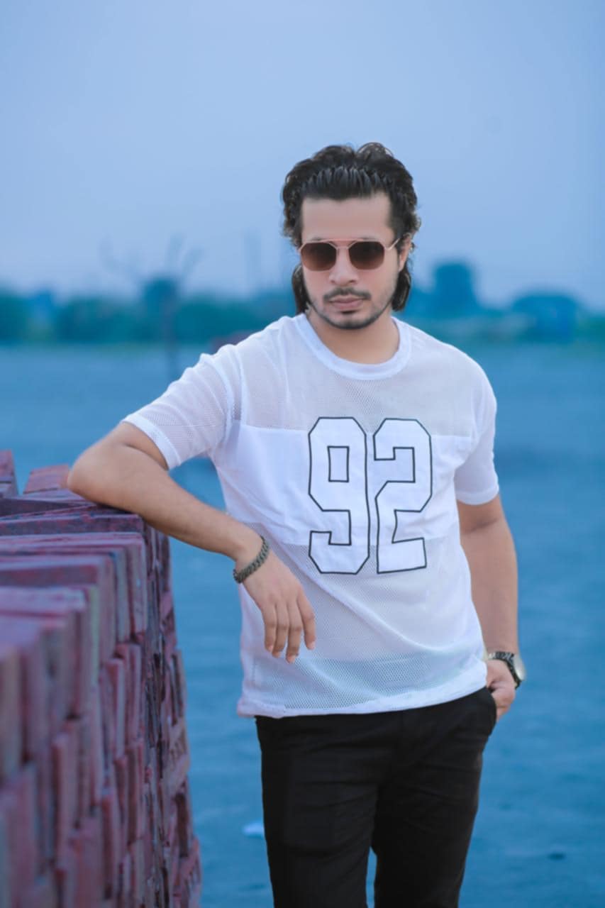 থার্টি ফাস্ট নাইটে হোটেল রেডিসন ব্লু তে শো করতে আসছে মডেল প্রিন্স চৌধুরী!