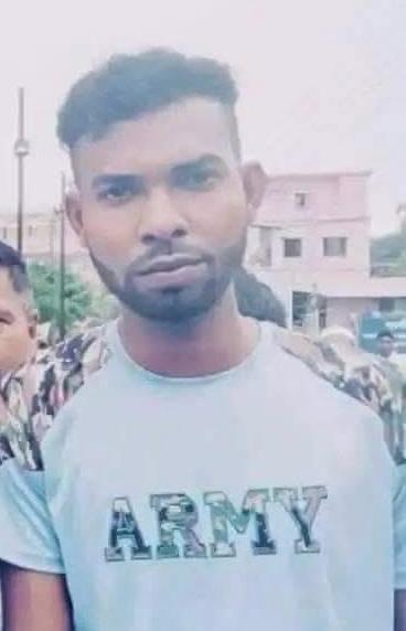 বাকেরগঞ্জে একাধিক মামলার আসামী রুবেলের অত্যাচারে অতিষ্ঠ  এলাকা বাসী