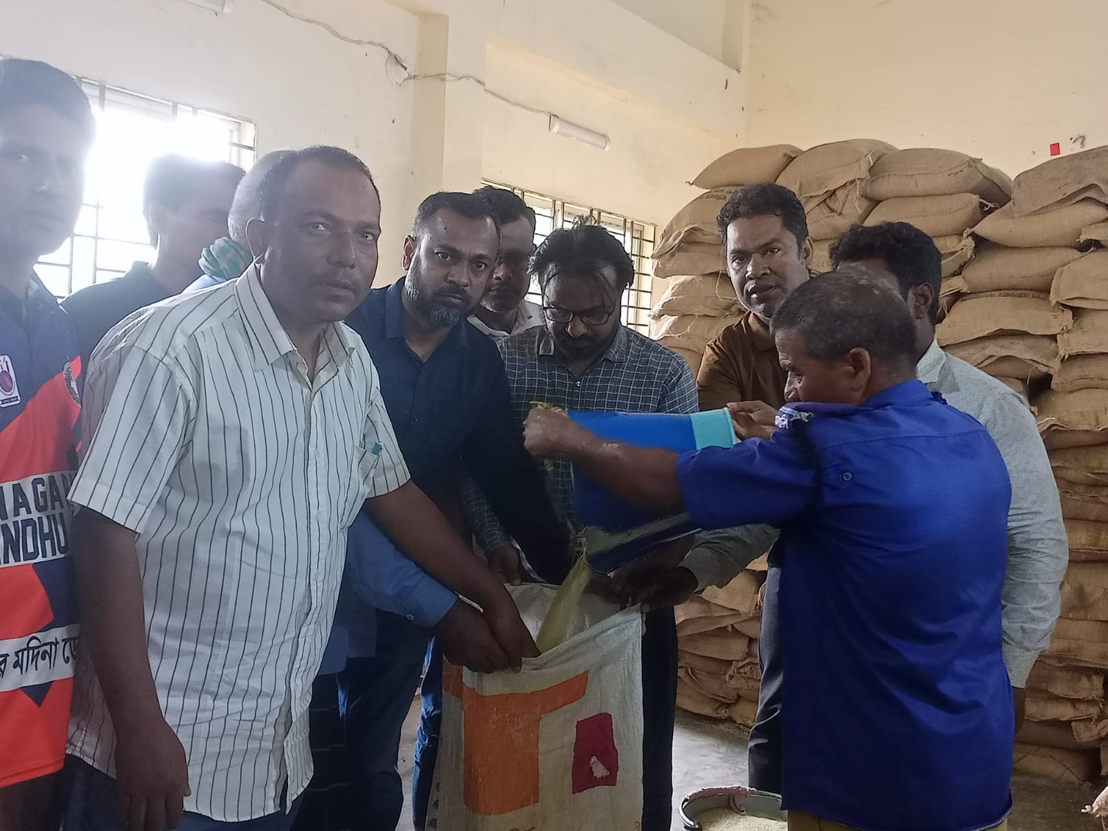 রূপবাটি ইউনিয়নে ঈদুল আযহা উপলক্ষে ভিজিএফ চাল বিতরণ কার্যক্রম সম্পন্ন