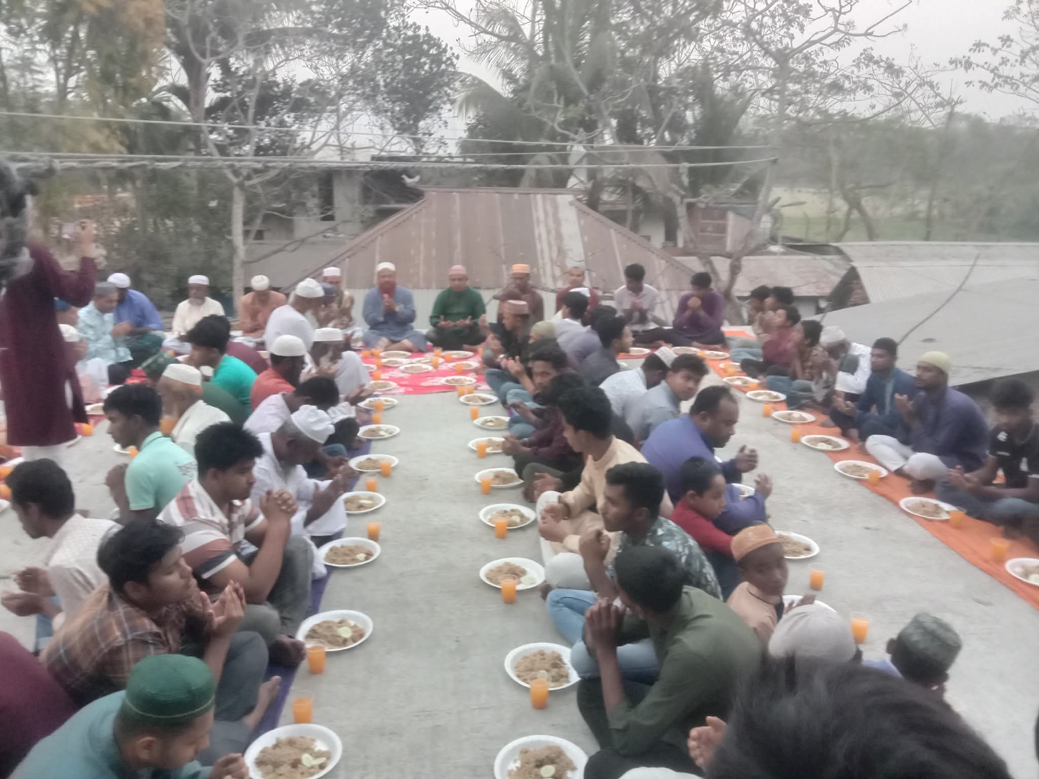 বাকেরগঞ্জে রঙ্গশ্রী ইউনিয়ন ছাত্রদলের সিঃ সহ সভাপতি রানা মল্লিকের উদ্যোগে ইফতার ও দোয়া অনুষ্ঠিত