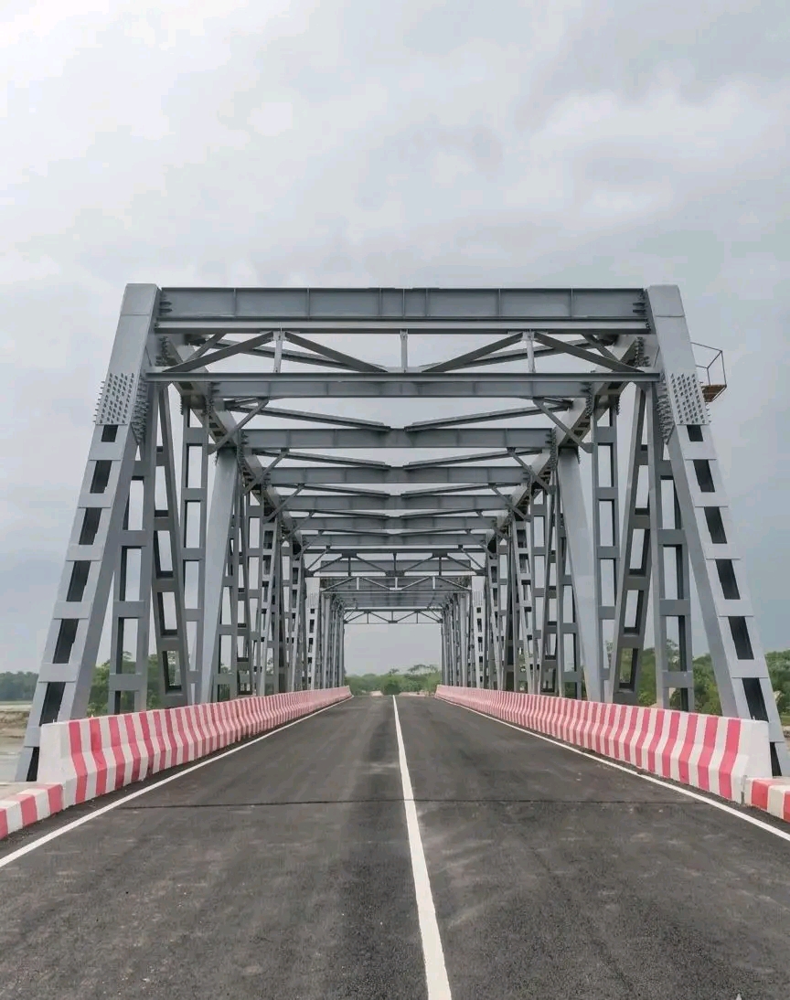 বাকেরগঞ্জে ৯২ কোটি টাকা ব্যয় নবনির্মিত গোমা সেতুতে রাত হলে নেমে আসে অন্ধকার!