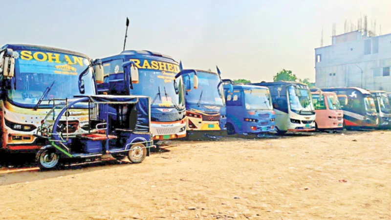 ডিজেল সংকটে পরিবহন অচল, কর্মহীন শত শত শ্রমিক!