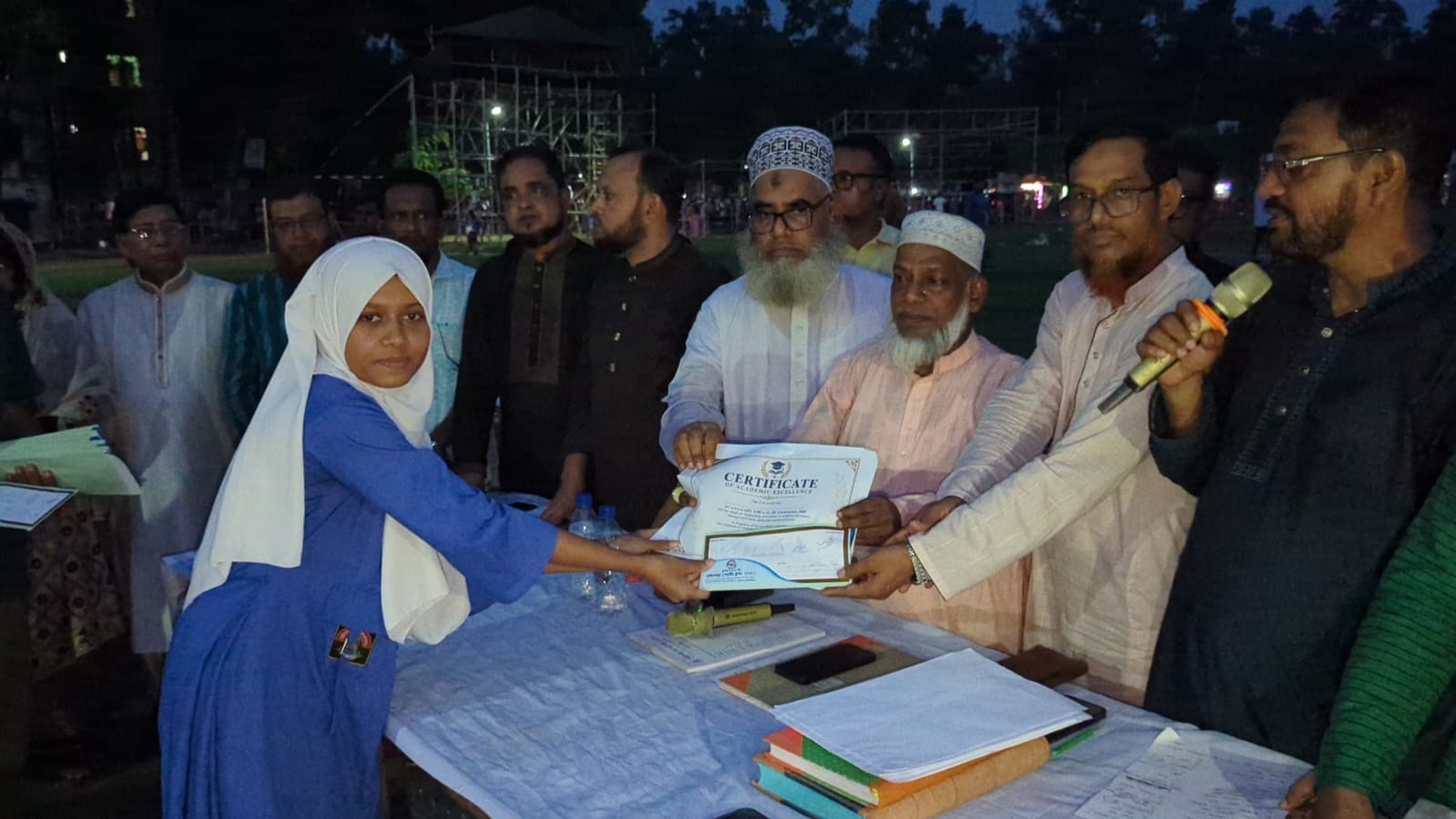কালিয়াকৈরে জিপিএ-৫ প্রাপ্ত২৫ শিক্ষার্থীকে আর্থিক সহায়তা প্রদান।